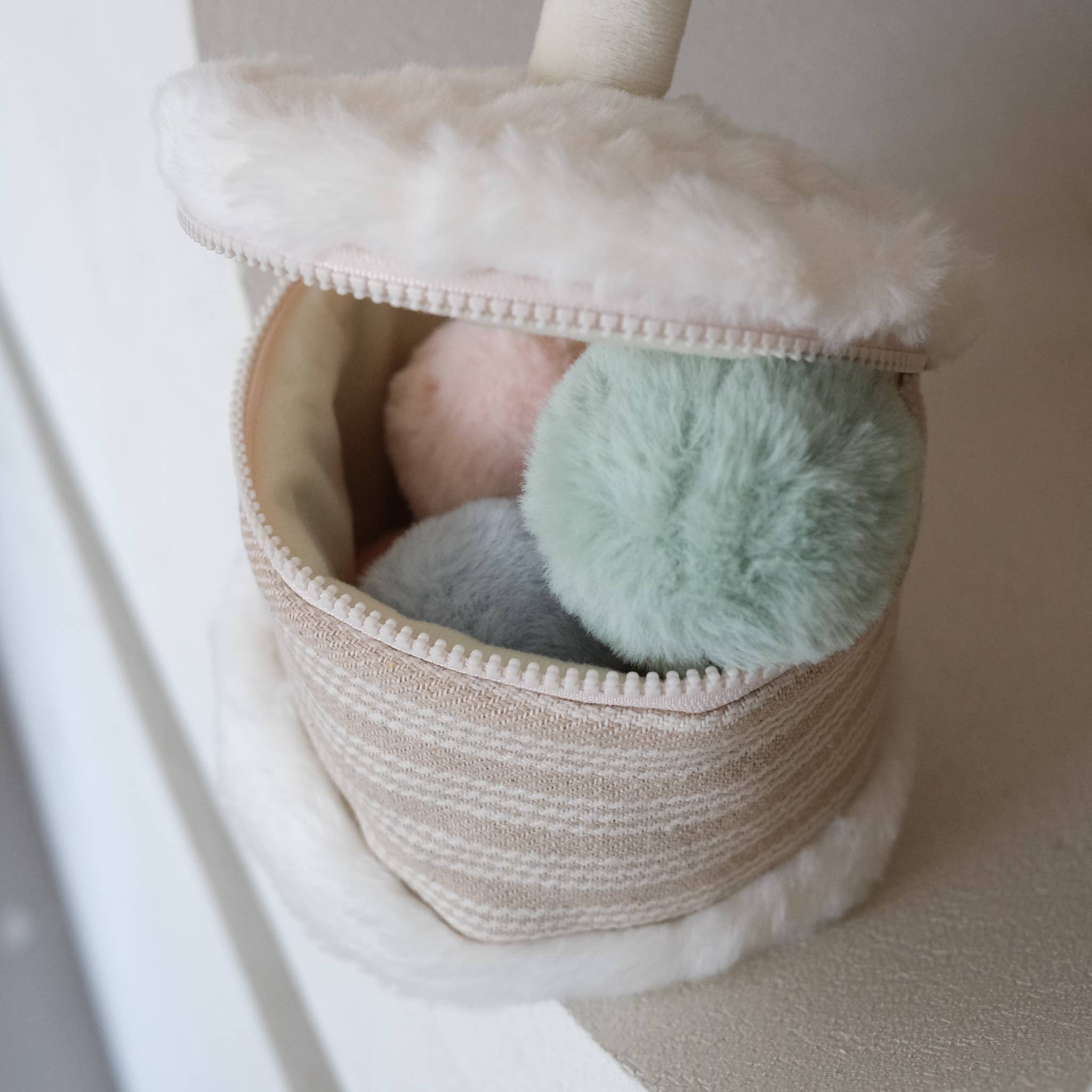 Cake & Toss Celebration Bin Set