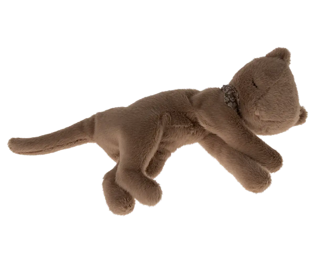 Plush Kitten, Medium - Nougat