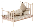 Vintage Bed, Mouse - Rose