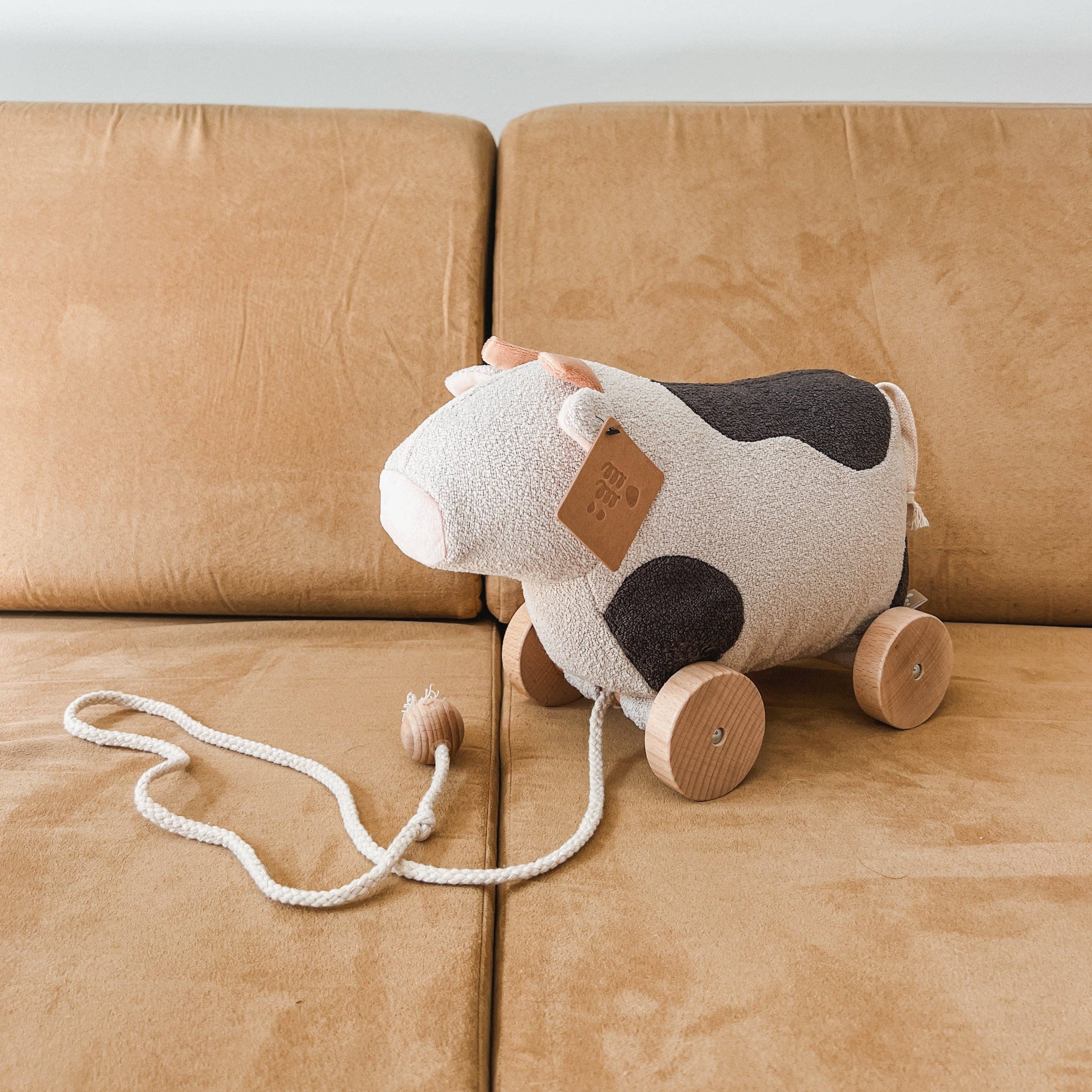Willow Pull-along Cow