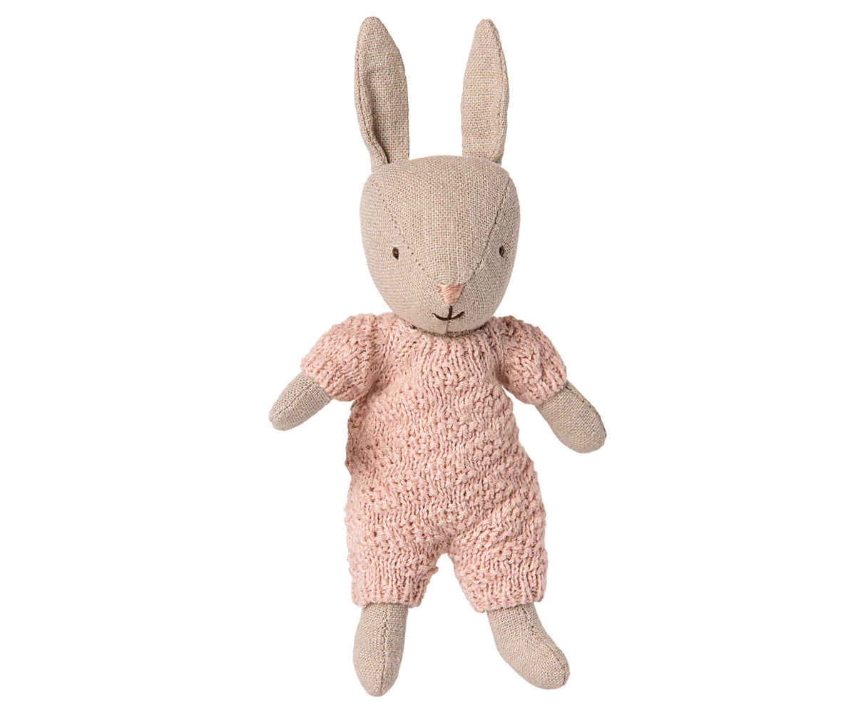 Rabbit, Micro - Sand in Rose Knitted Suit