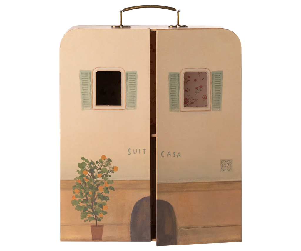 SuitCasa - for Little Sister and Brother Mouse